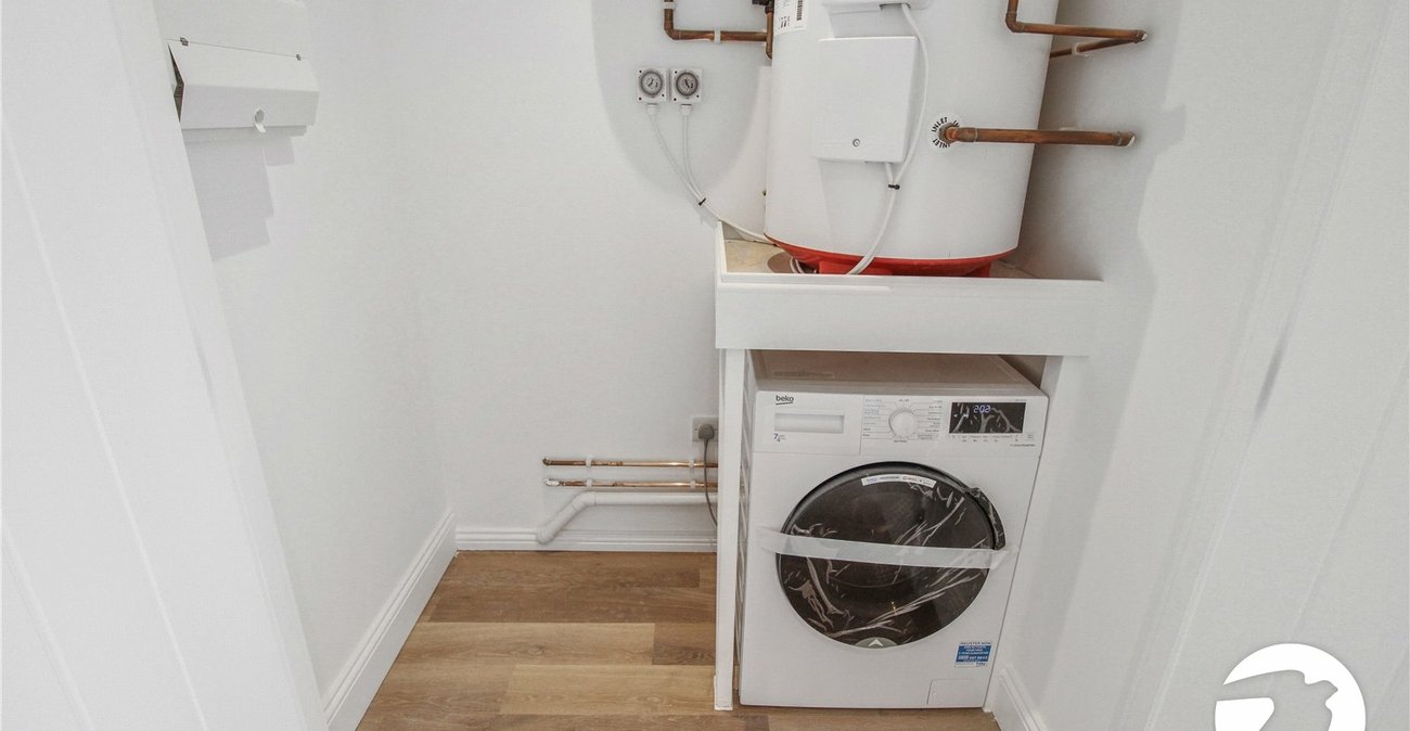 1 bedroom property to rent in Gravesend | Robinson Michael & Jackson