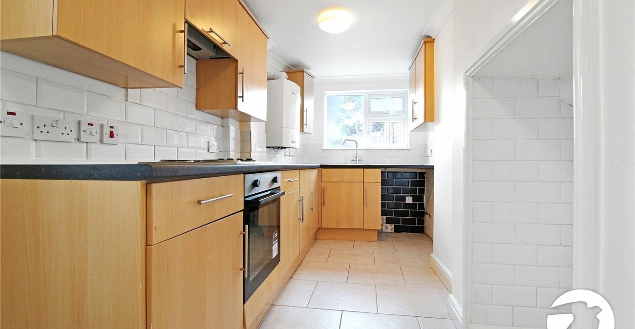 3 bedroom house to rent in Gravesend | Robinson Michael & Jackson