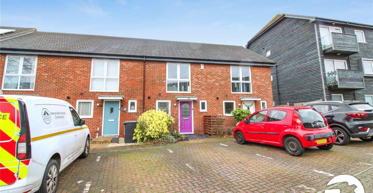 2 bedroom house to rent in Gravesend | Robinson Michael & Jackson