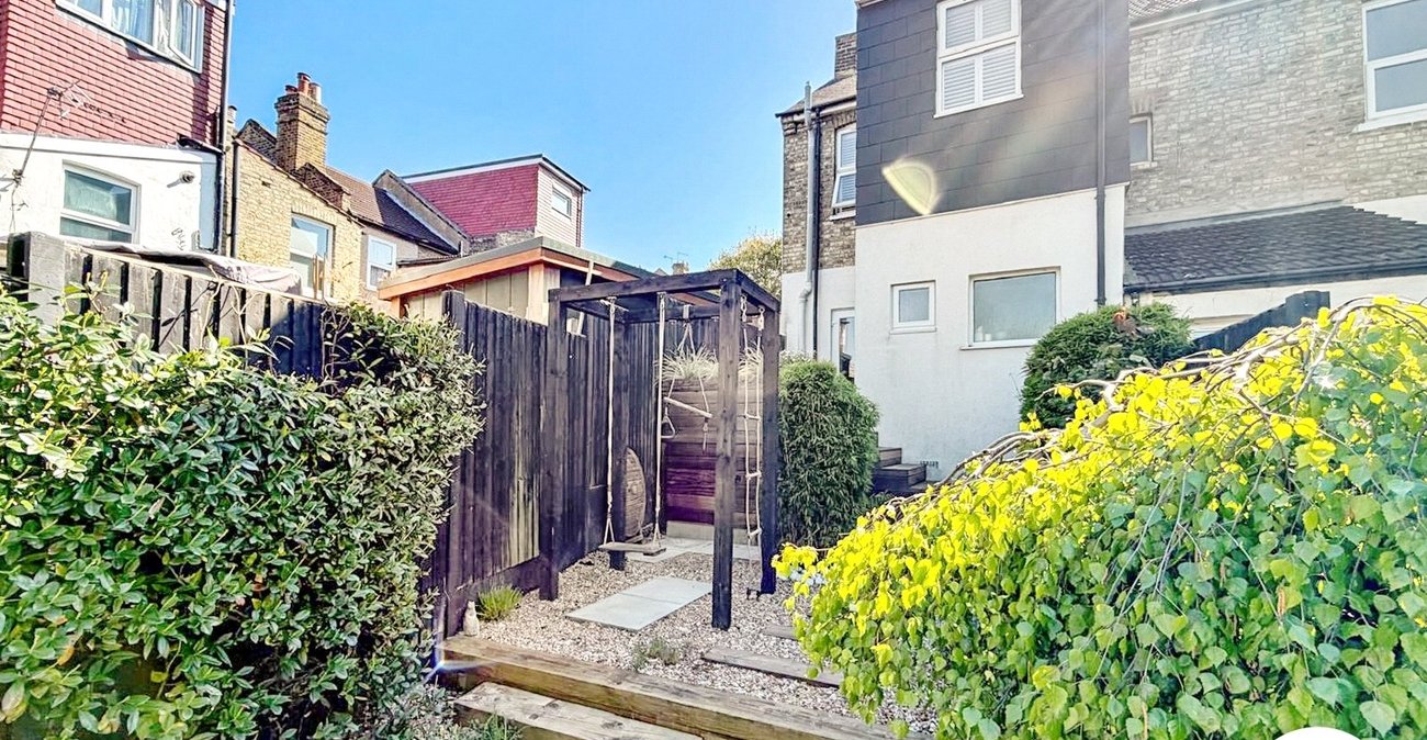 3 bedroom house to rent in Plumstead | 