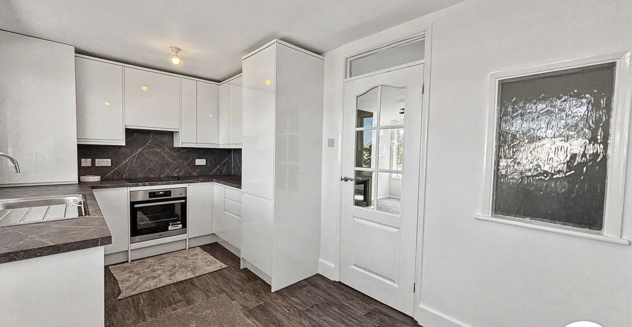 2 bedroom property to rent in Dartford | Robinson Jackson