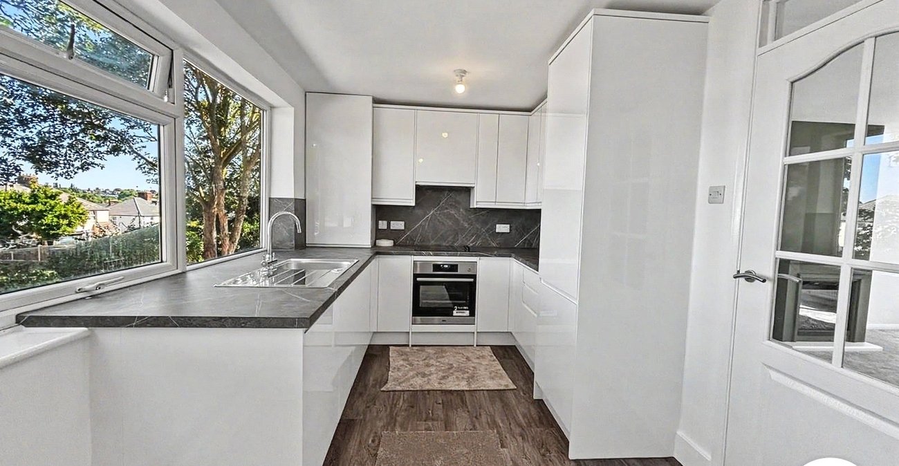 2 bedroom property to rent in Dartford | Robinson Jackson