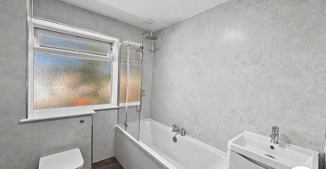 2 bedroom property to rent in Dartford | Robinson Jackson