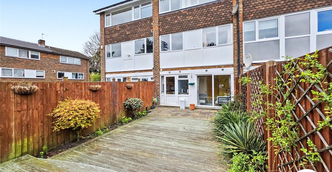 4 bedroom property to rent in London | Robinson Jackson