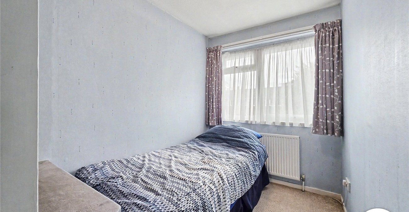 4 bedroom property to rent in London | Robinson Jackson