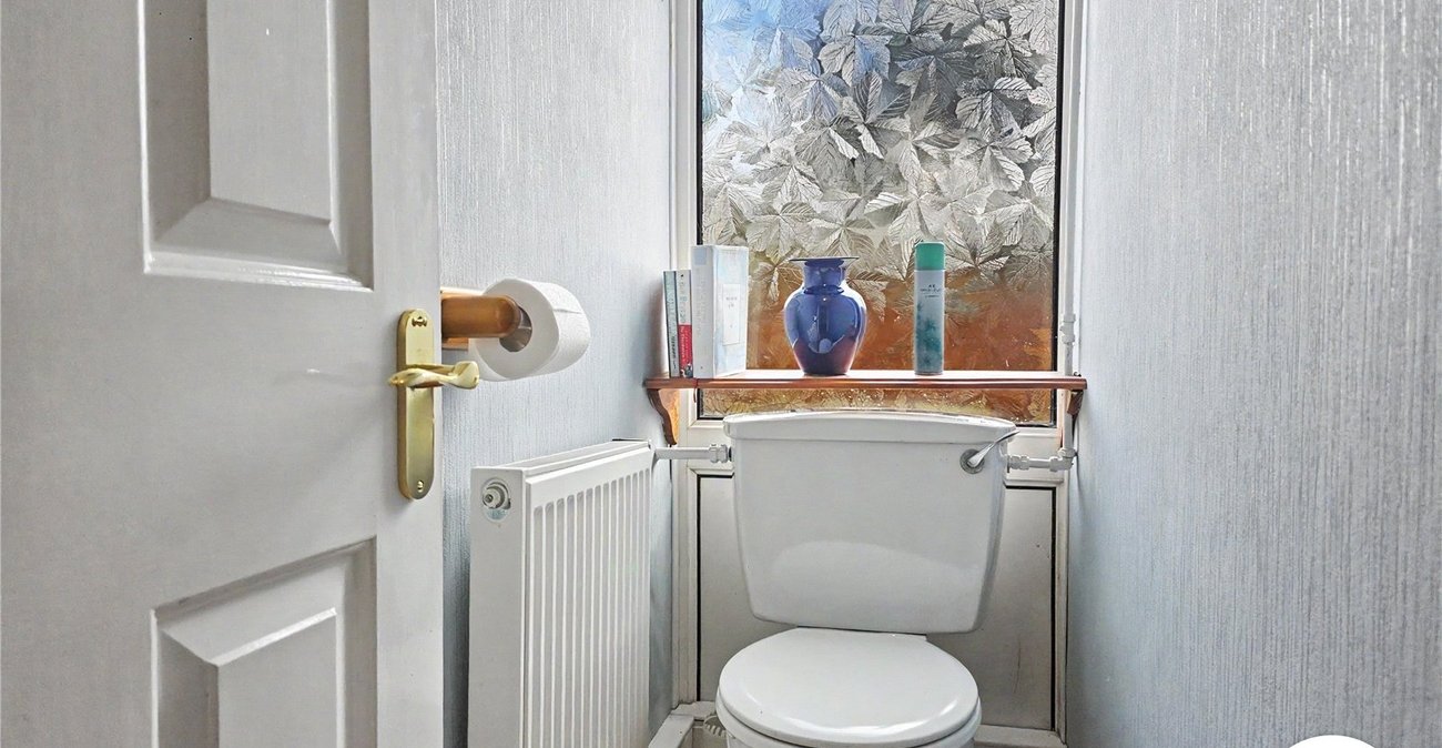 4 bedroom property to rent in London | Robinson Jackson