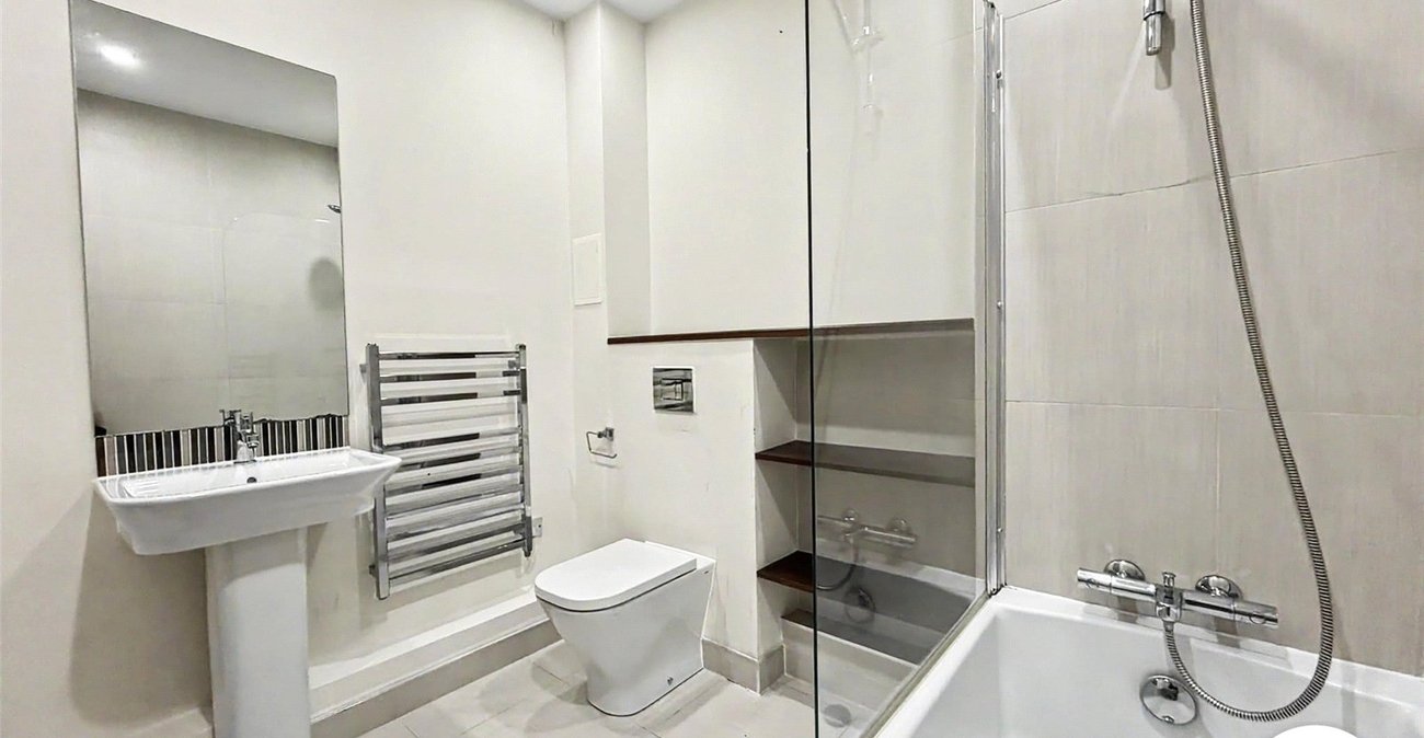 1 bedroom property to rent in Gillingham | Robinson Michael & Jackson