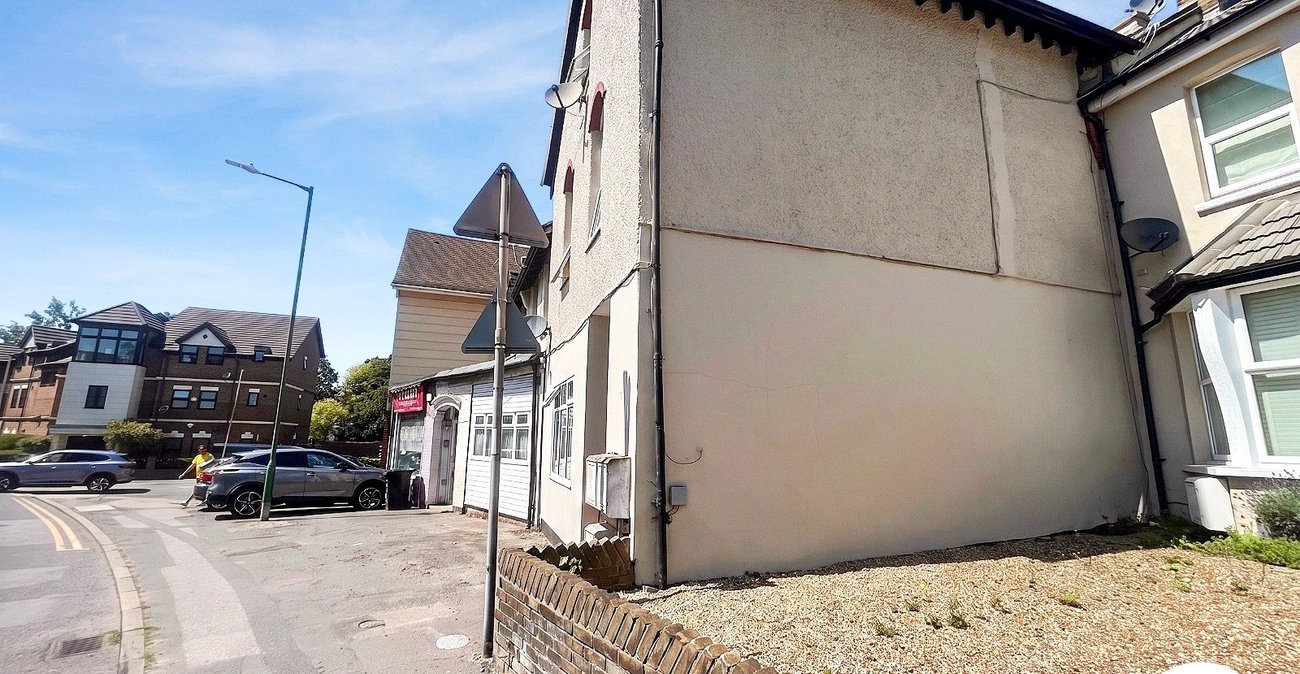 2 bedroom property to rent in Bexley | Robinson Jackson