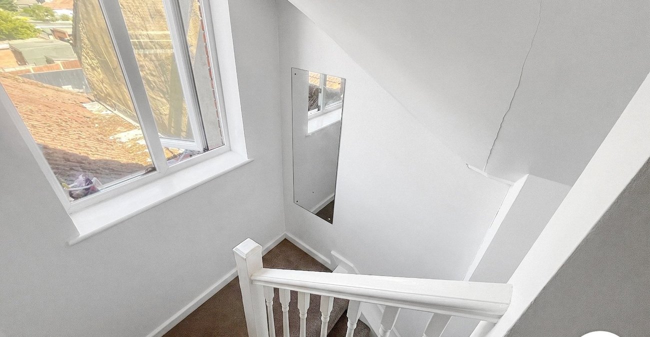 2 bedroom property to rent in Bexley | Robinson Jackson