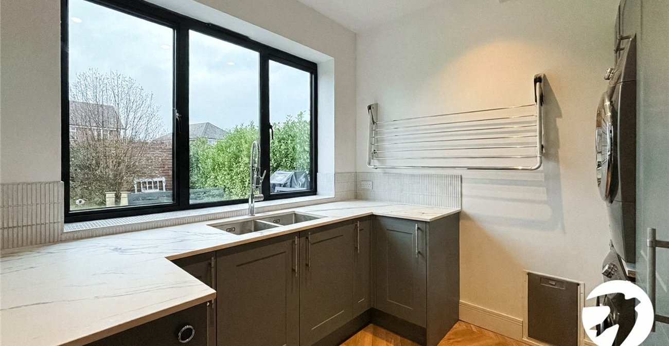 5 bedroom house to rent in Crockenhill | Robinson Jackson