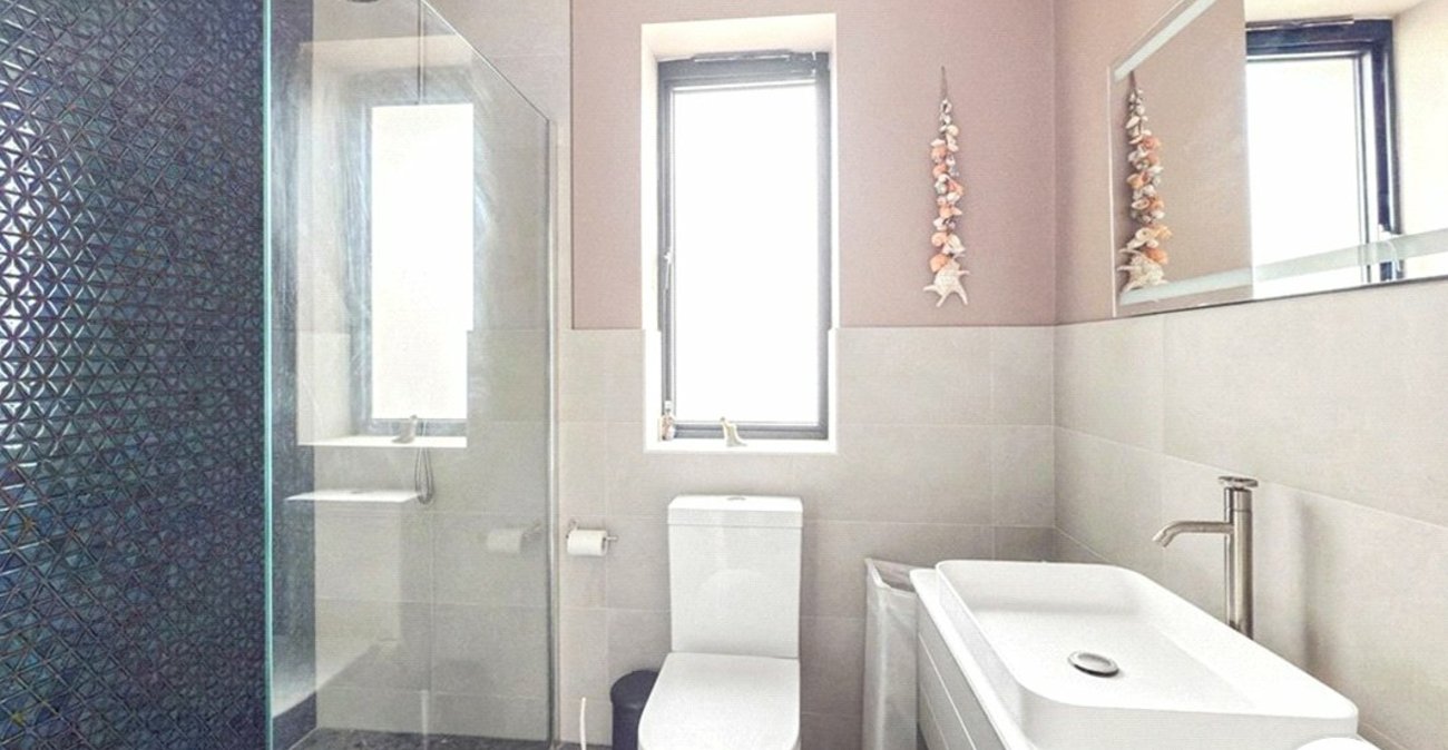 5 bedroom house to rent in Crockenhill | Robinson Jackson