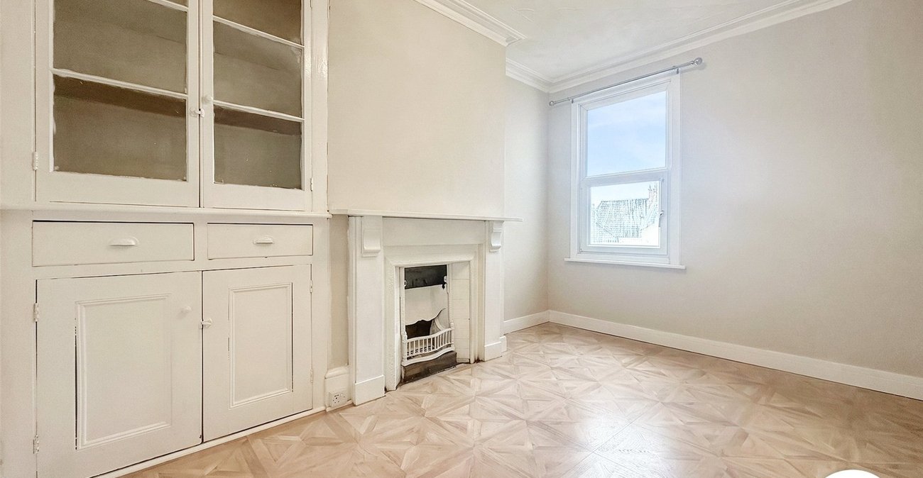 3 bedroom house to rent in Chatham | Robinson Michael & Jackson