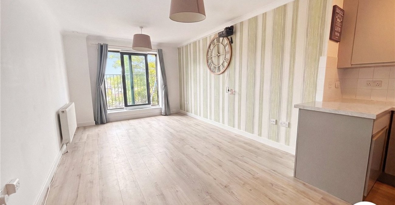 2 bedroom property to rent in South Croydon | Robinson Jackson