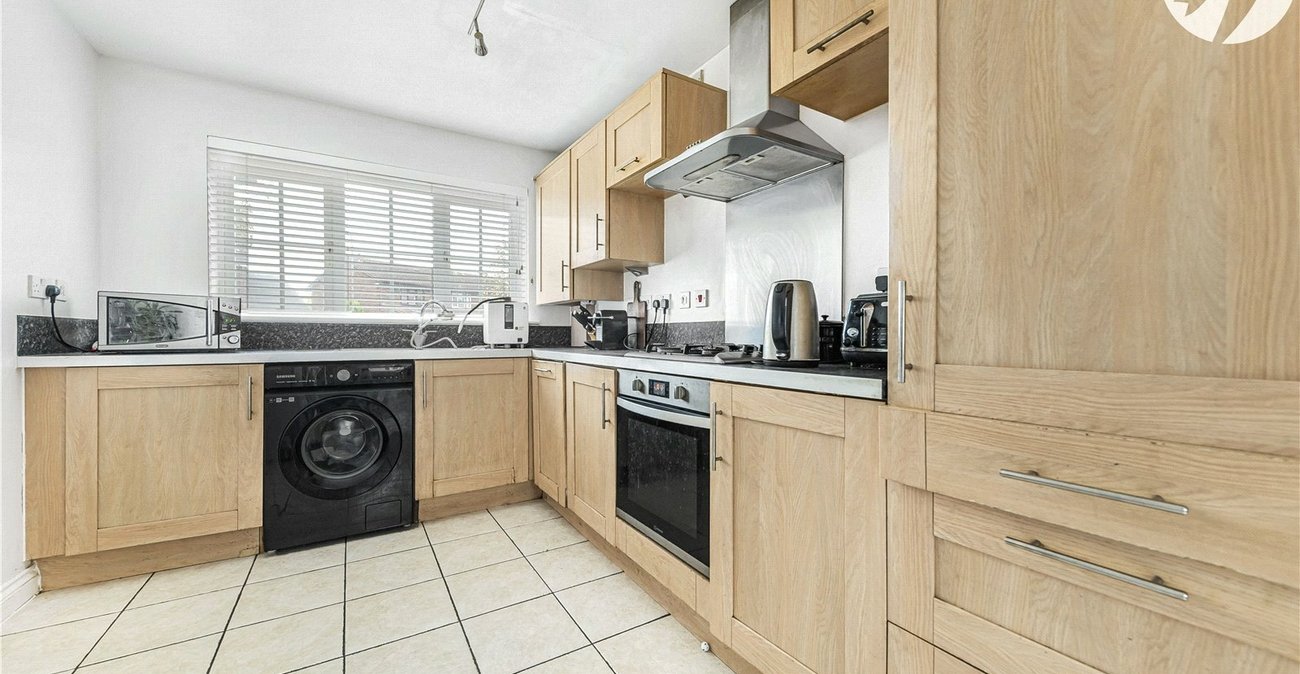 4 bedroom house to rent in Dartford | Robinson Jackson