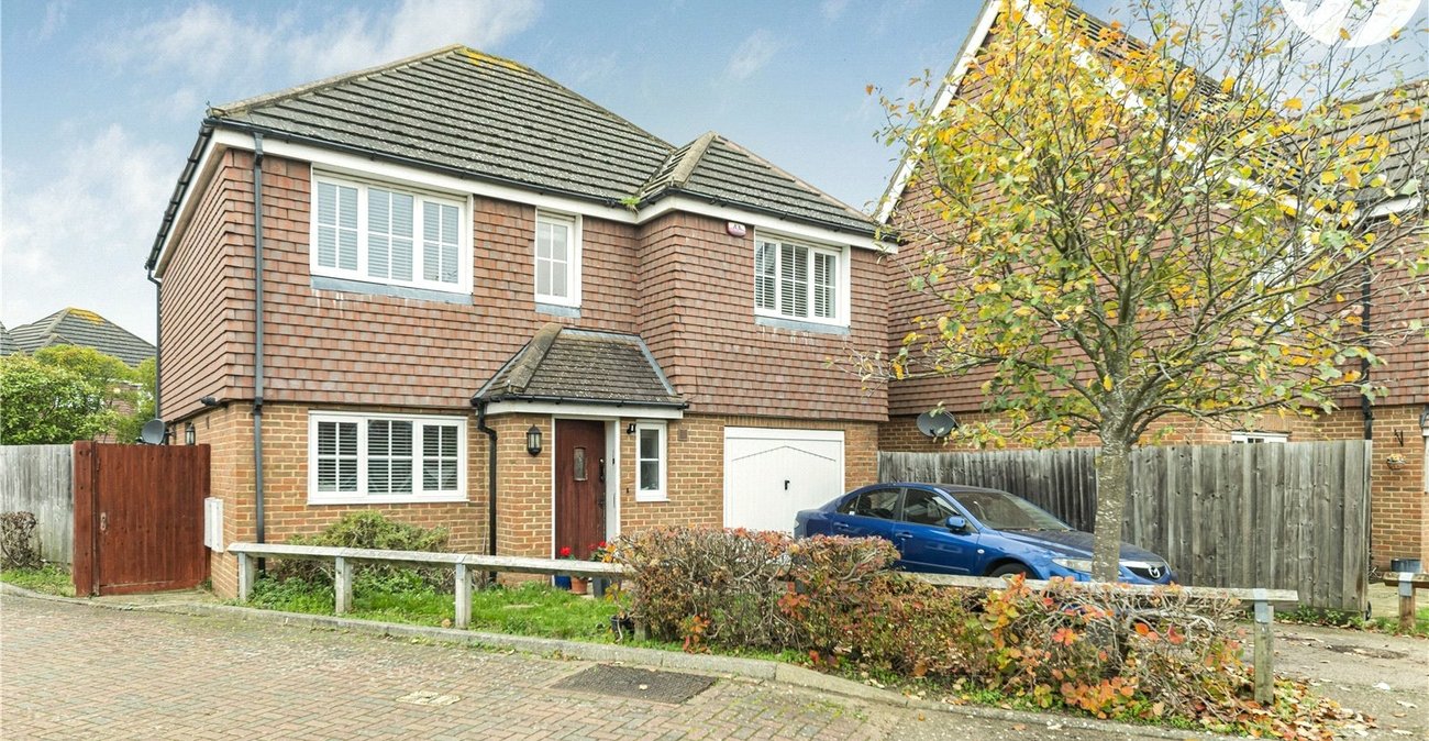 4 bedroom house to rent in Dartford | Robinson Jackson