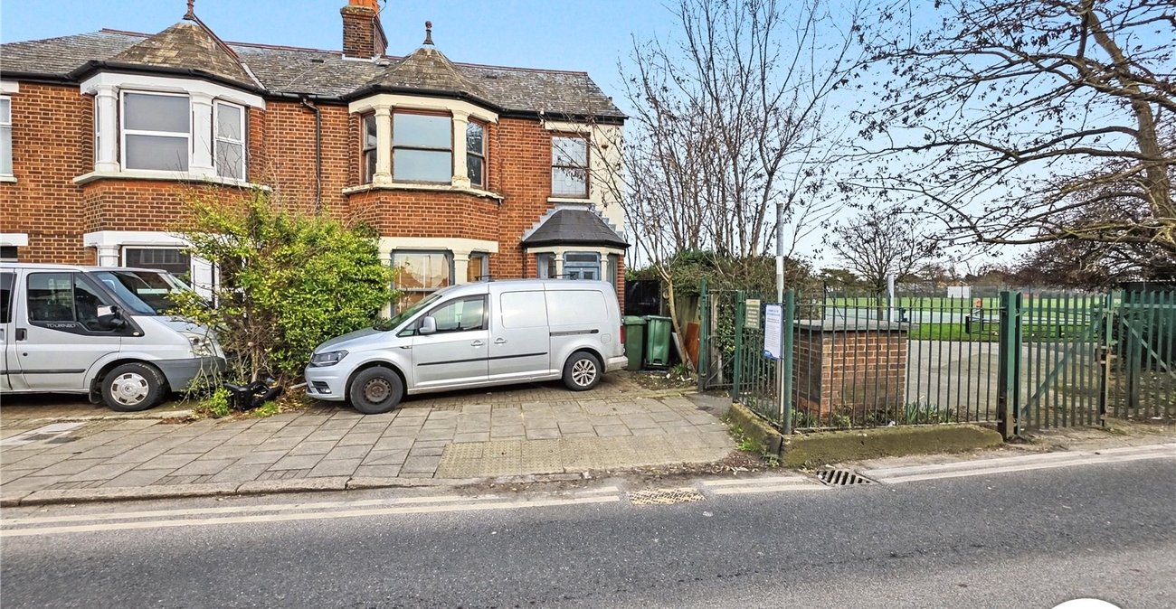 3 bedroom property to rent in  | Robinson Jackson