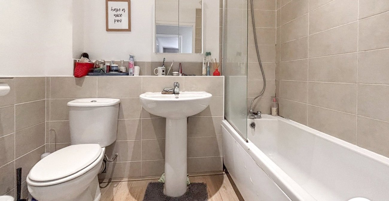 2 bedroom property to rent in Bexley | Robinson Jackson