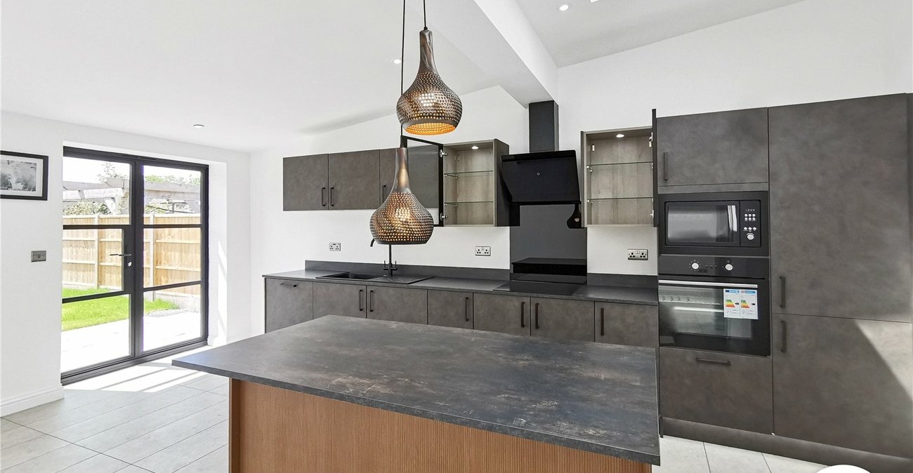 3 bedroom property to rent in Sidcup | Robinson Jackson