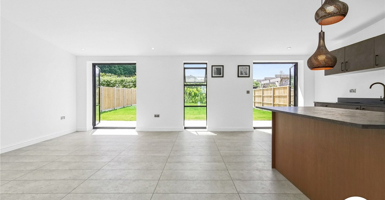 3 bedroom property to rent in Sidcup | Robinson Jackson