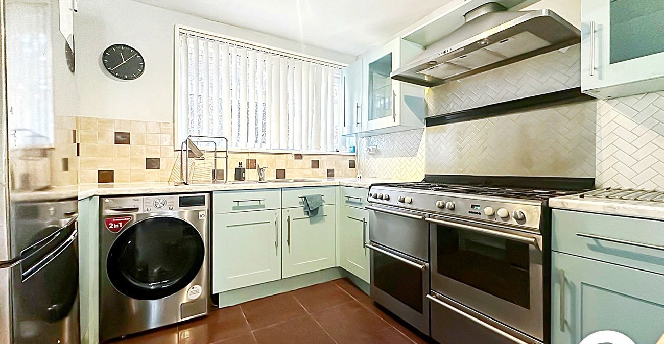 3 bedroom house to rent in London | 