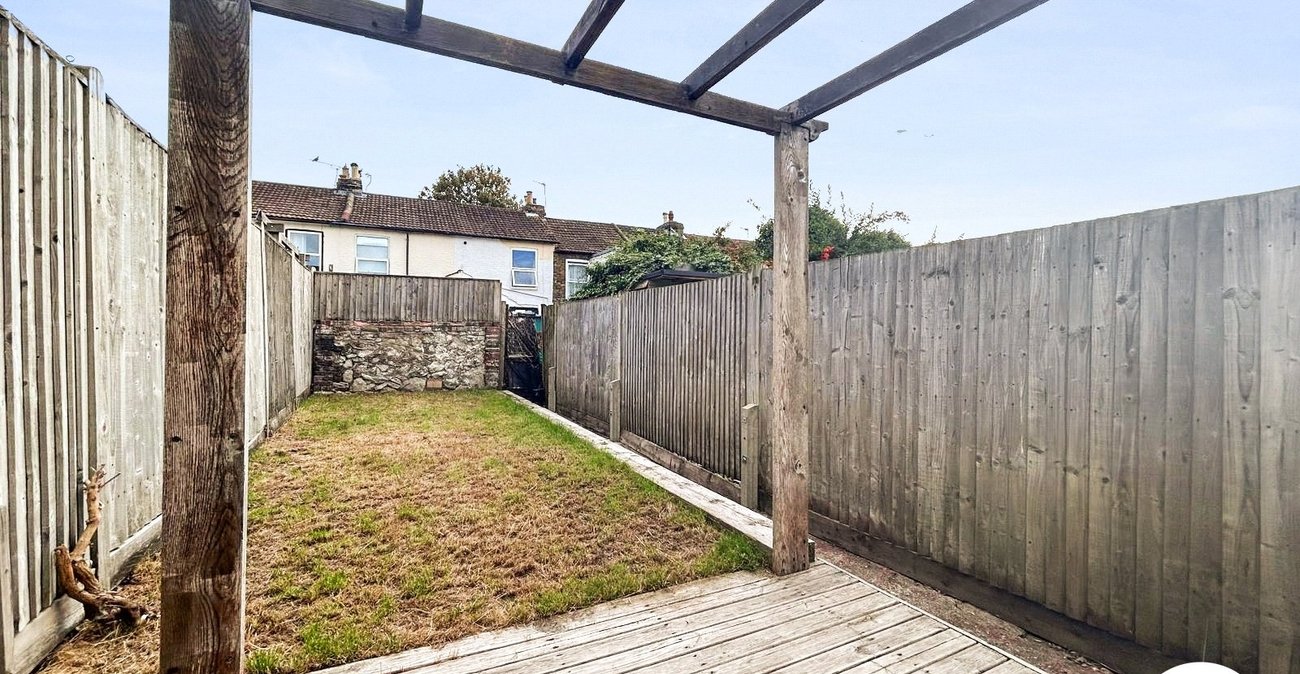 3 bedroom house to rent in Maidstone | Robinson Michael & Jackson