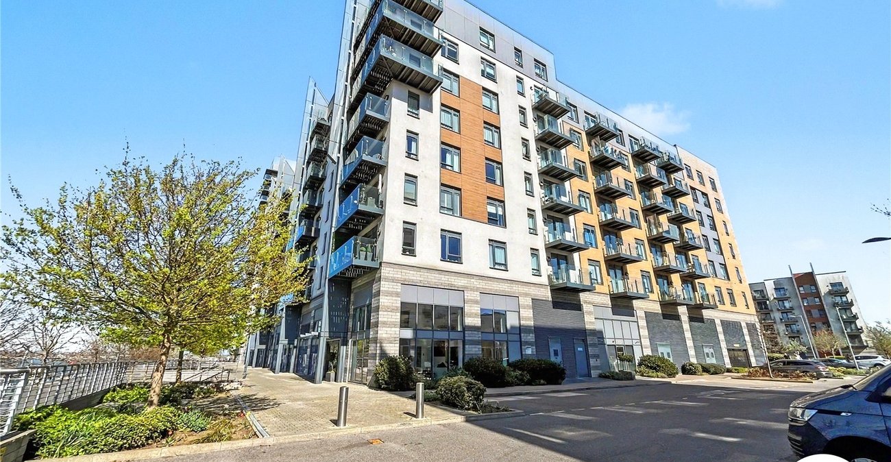 2 bedroom property to rent in Gillingham | Robinson Michael & Jackson