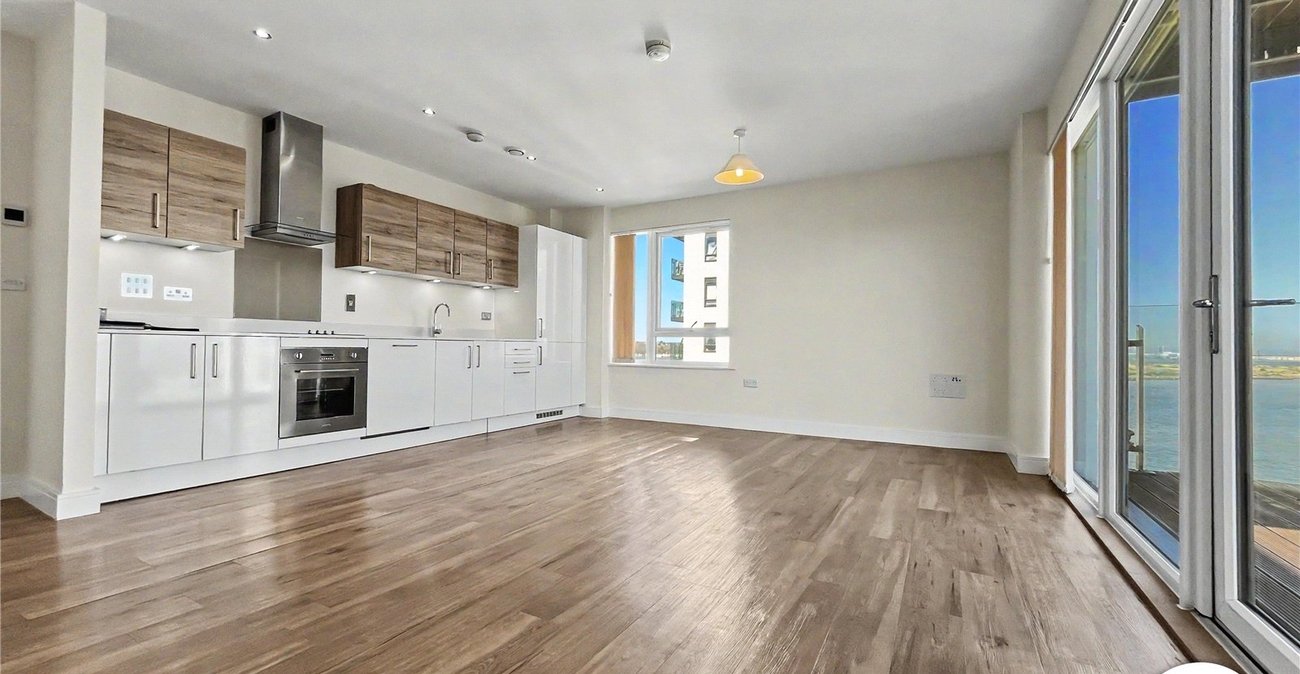 2 bedroom property to rent in Gillingham | Robinson Michael & Jackson