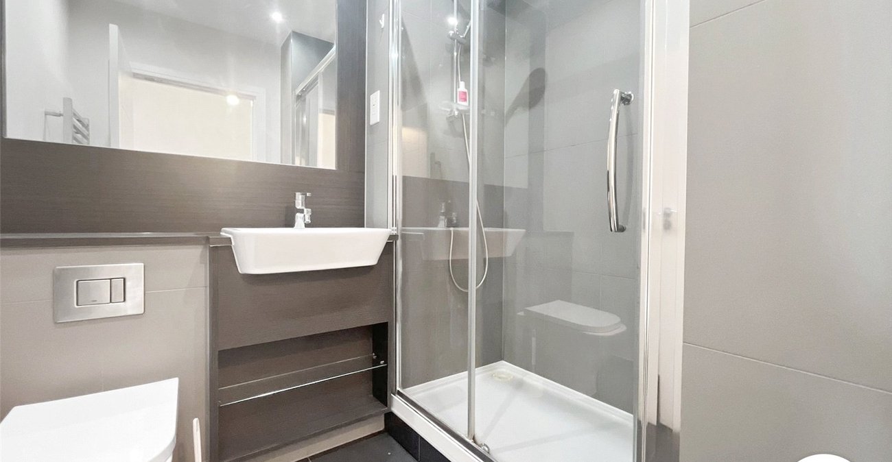 2 bedroom property to rent in Gillingham | Robinson Michael & Jackson