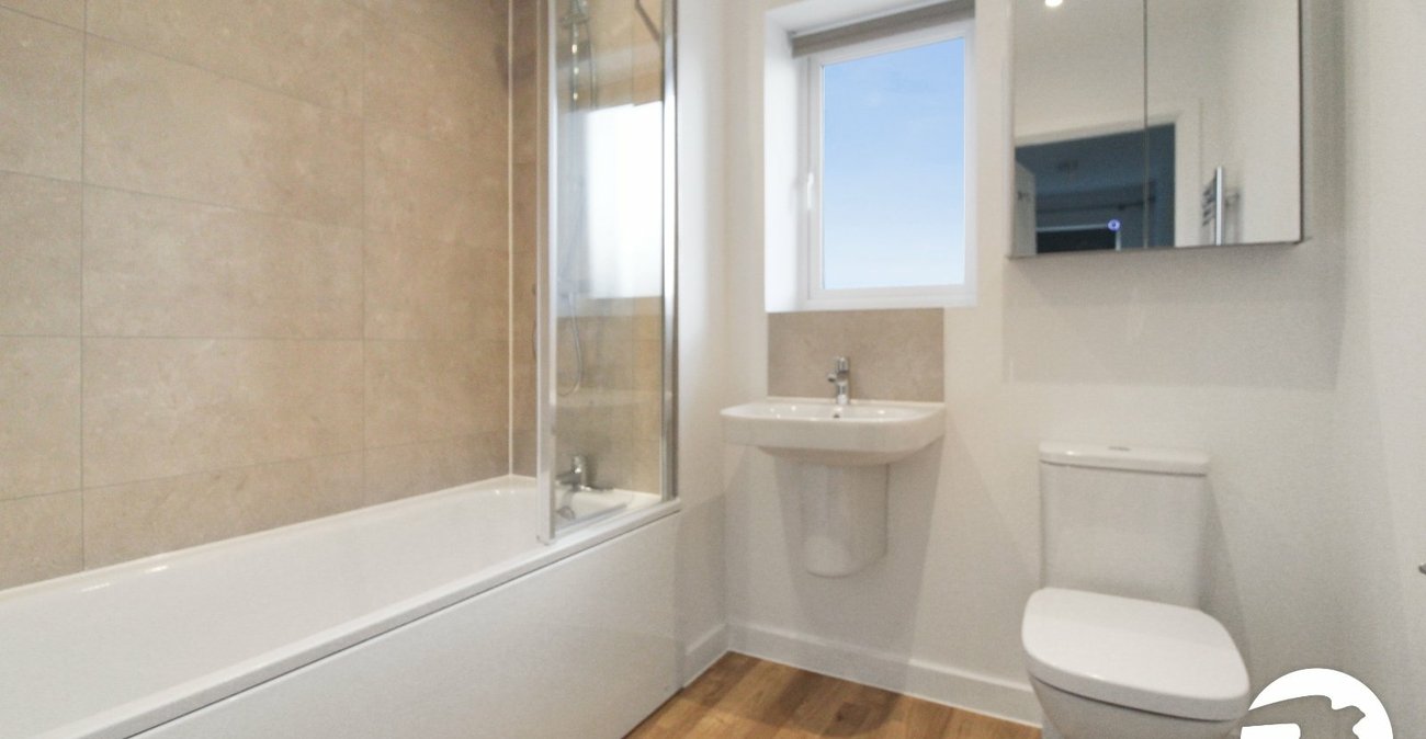 3 bedroom house to rent in Alkerden | Robinson Michael & Jackson