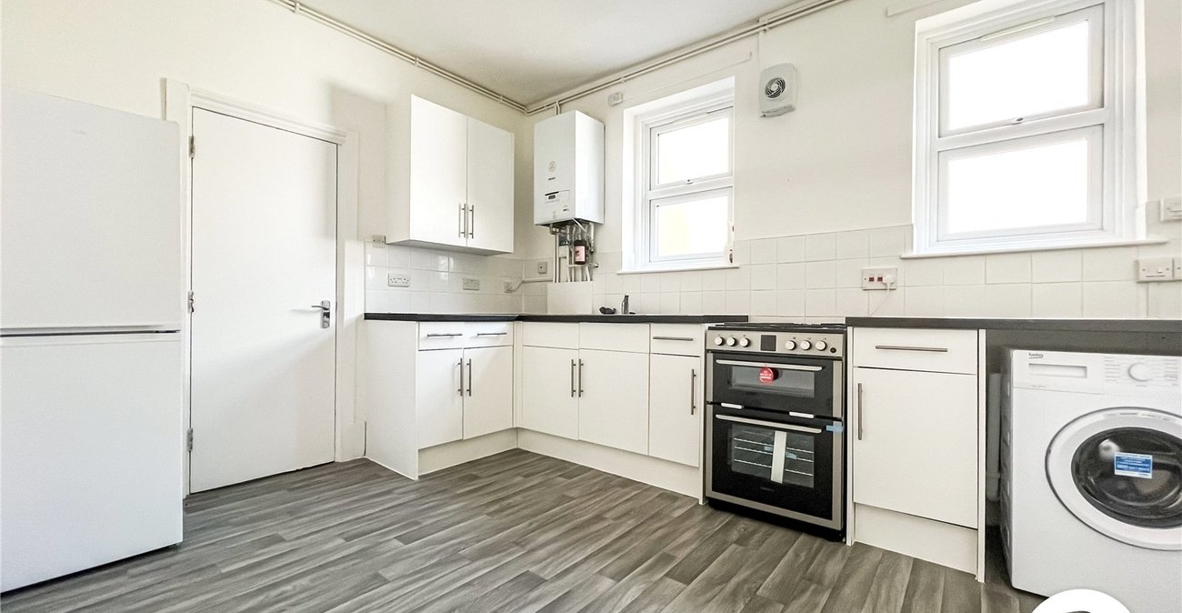 1 bedroom property to rent in Erith | Robinson Jackson