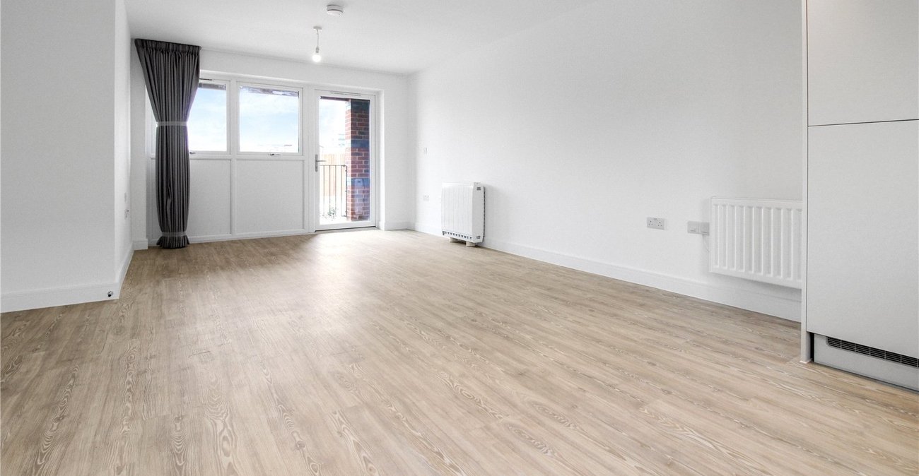 2 bedroom property to rent in Alkerden | Robinson Michael & Jackson