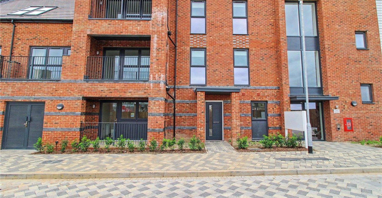 2 bedroom property to rent in Alkerden | Robinson Michael & Jackson
