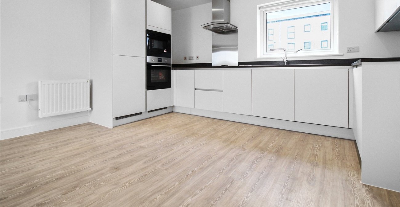 2 bedroom property to rent in Alkerden | Robinson Michael & Jackson