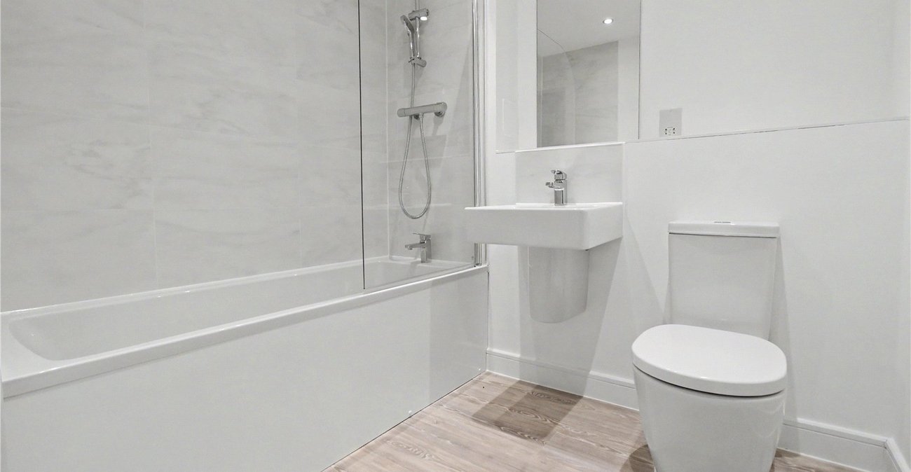 2 bedroom property to rent in Alkerden | Robinson Michael & Jackson
