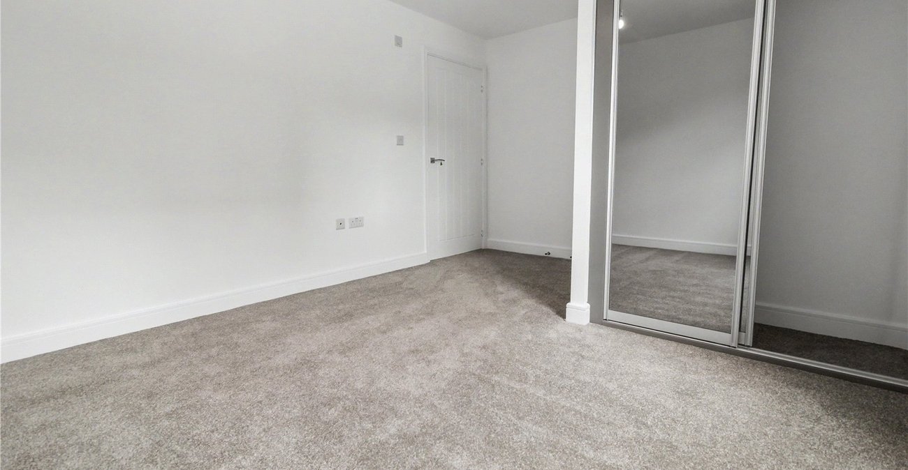 2 bedroom property to rent in Alkerden | Robinson Michael & Jackson