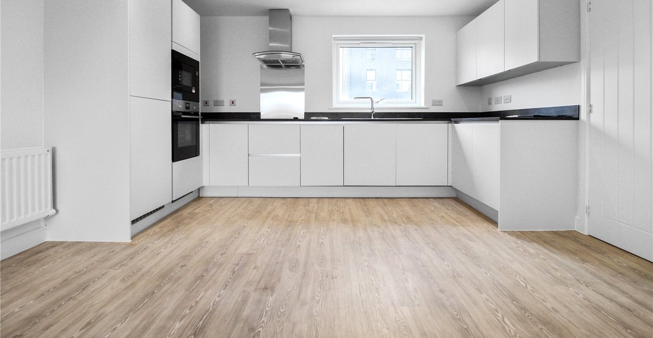 2 bedroom property to rent in Alkerden | Robinson Michael & Jackson