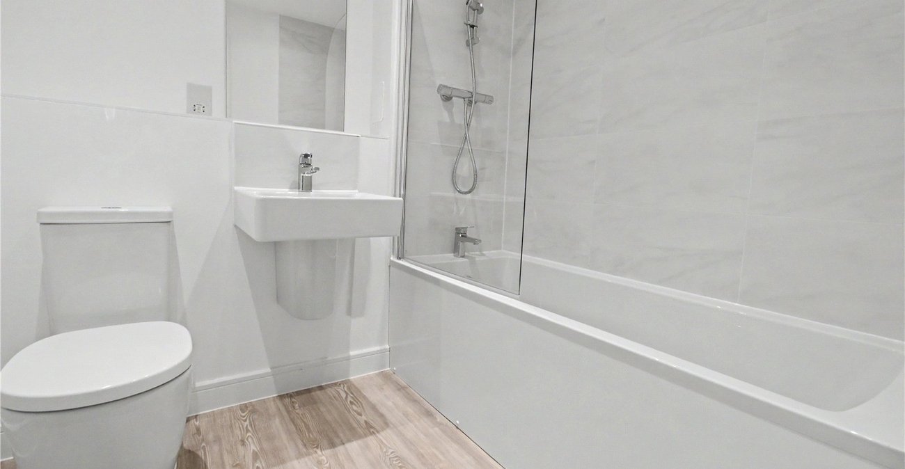 2 bedroom property to rent in Alkerden | Robinson Michael & Jackson