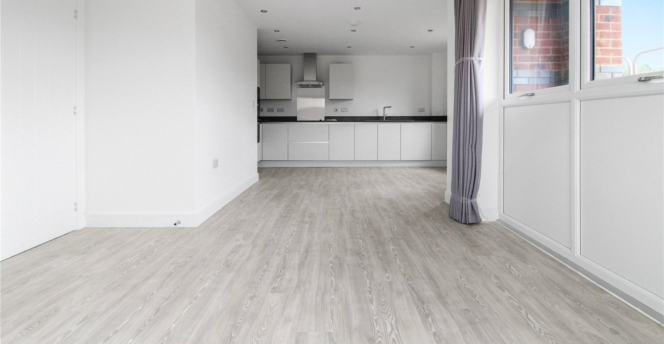 2 bedroom property to rent in Alkerden | Robinson Michael & Jackson