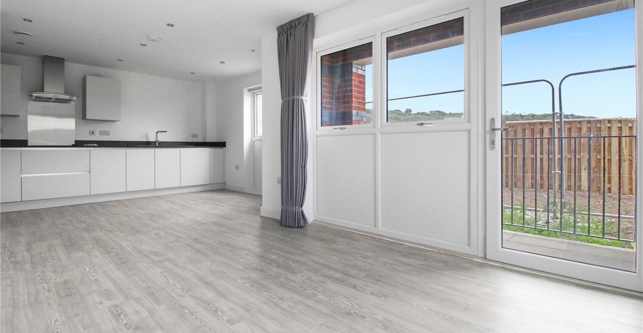 2 bedroom property to rent in Alkerden | Robinson Michael & Jackson