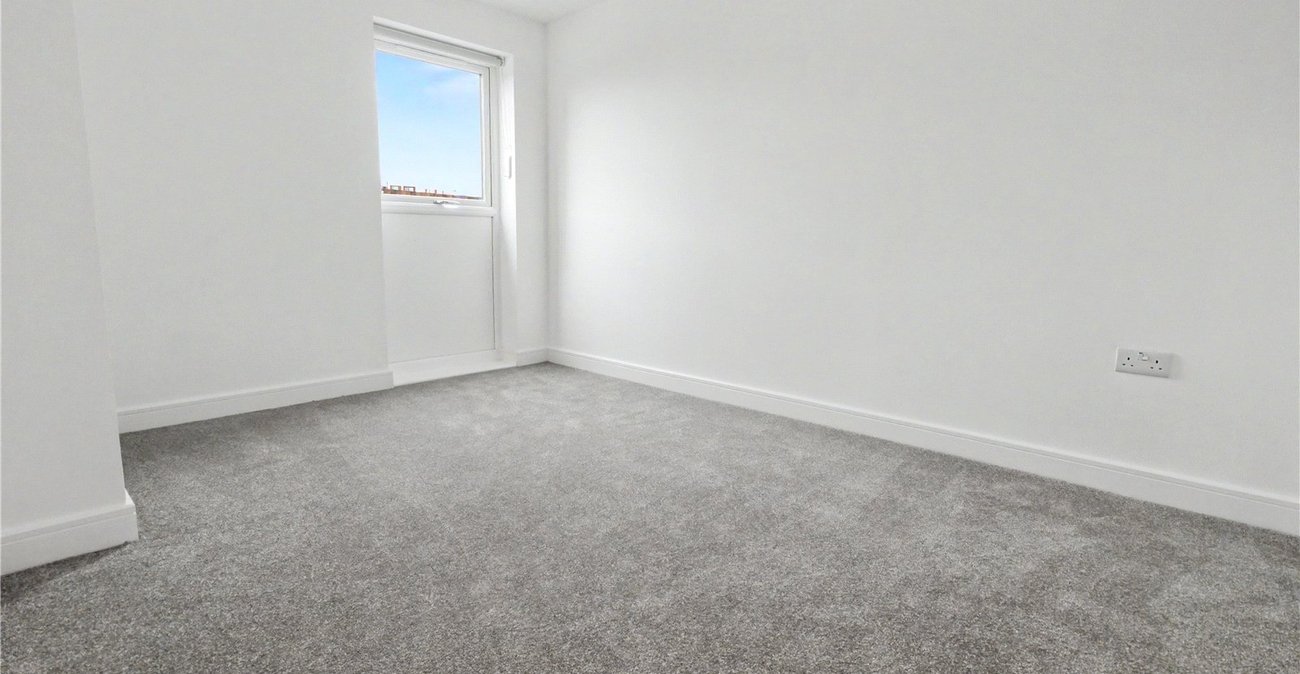 2 bedroom property to rent in Alkerden | Robinson Michael & Jackson