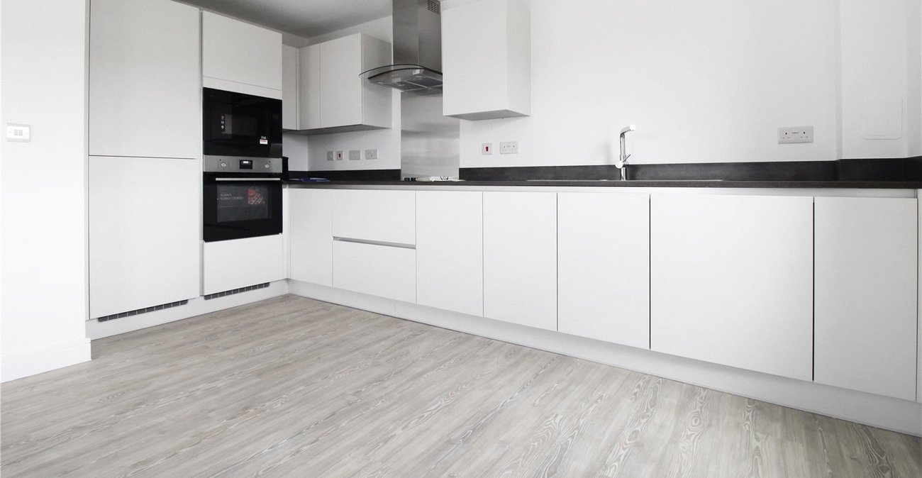 2 bedroom property to rent in Alkerden | Robinson Michael & Jackson