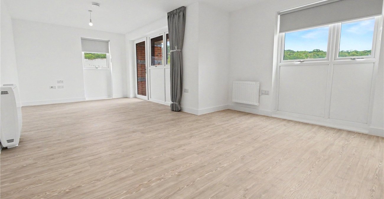 2 bedroom property to rent in Alkerden | Robinson Michael & Jackson