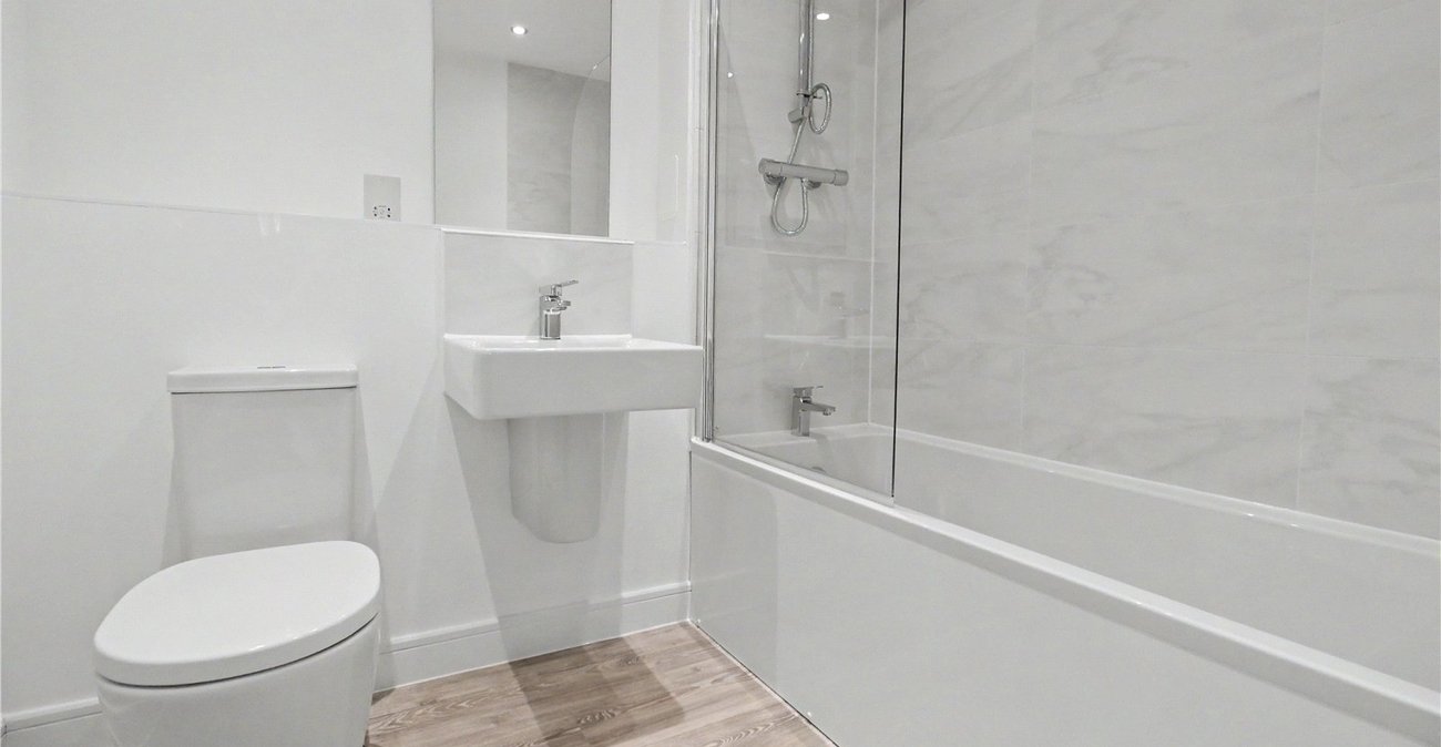 2 bedroom property to rent in Alkerden | Robinson Michael & Jackson