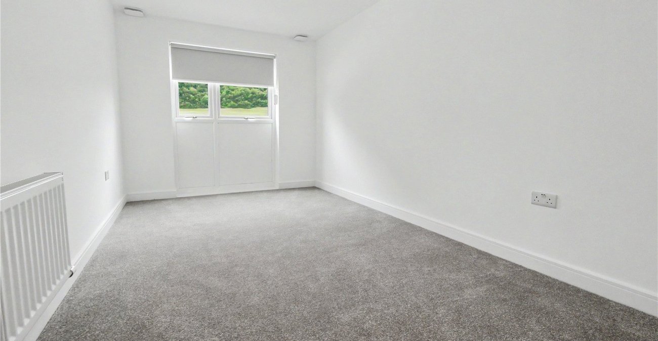 2 bedroom property to rent in Alkerden | Robinson Michael & Jackson