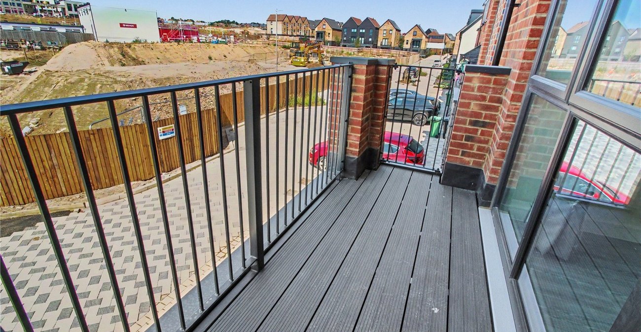 3 bedroom property to rent in Alkerden | Robinson Michael & Jackson