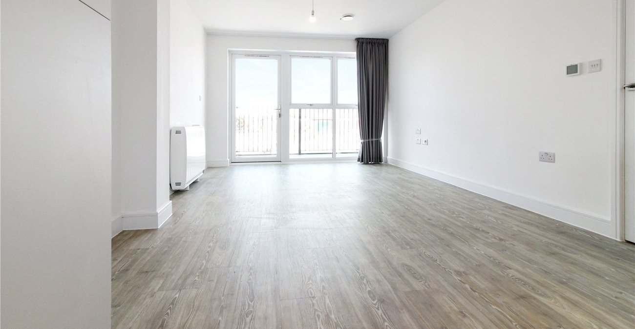 3 bedroom property to rent in Alkerden | Robinson Michael & Jackson