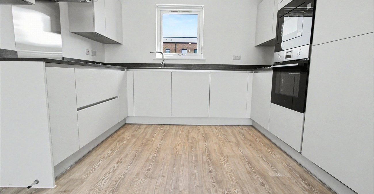 3 bedroom property to rent in Alkerden | Robinson Michael & Jackson