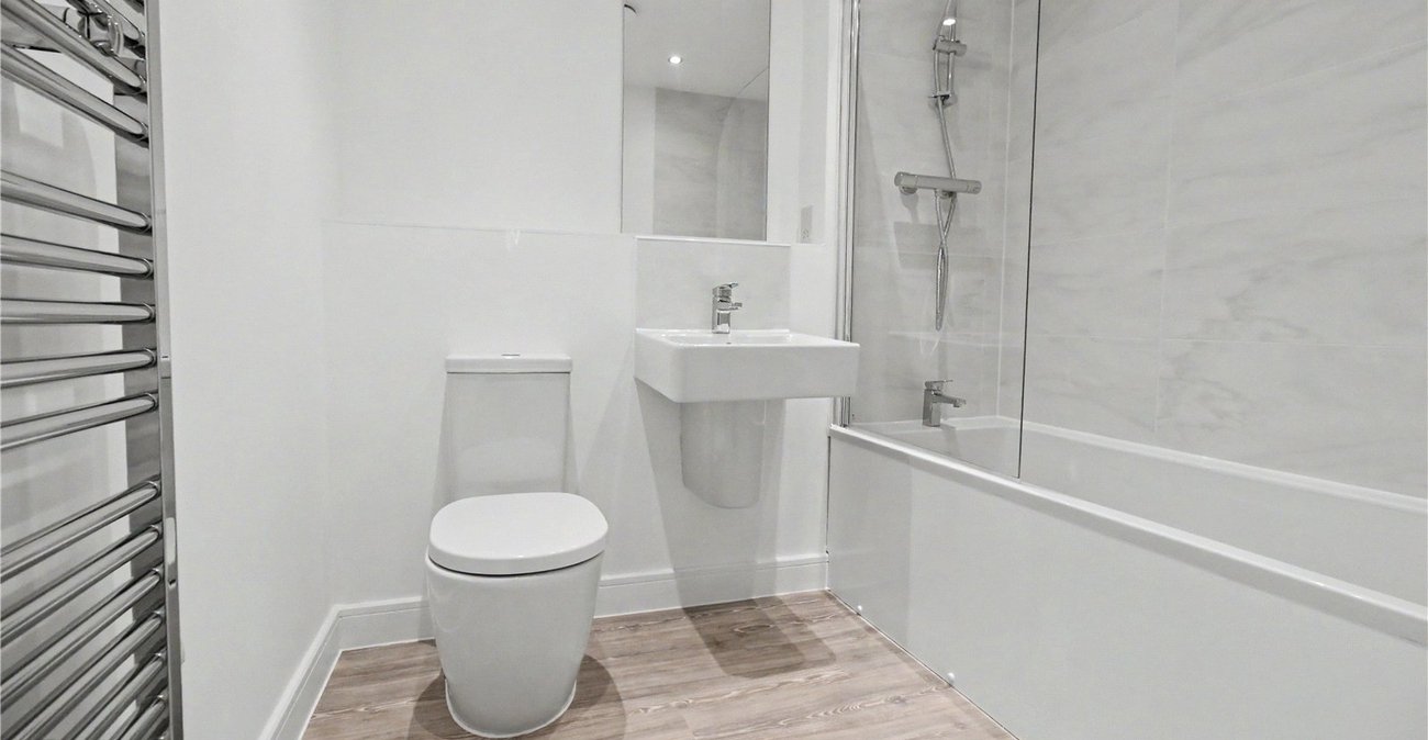 2 bedroom property to rent in Alkerden | Robinson Michael & Jackson