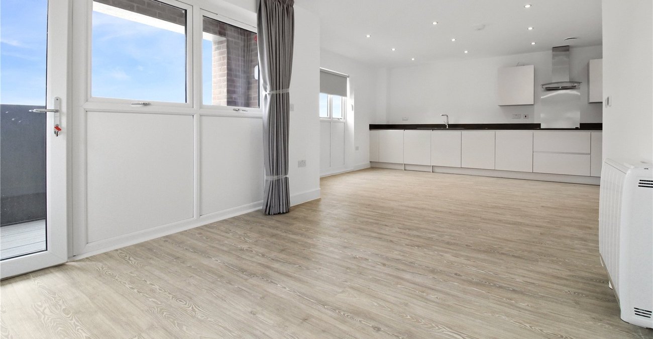 2 bedroom property to rent in Alkerden | Robinson Michael & Jackson