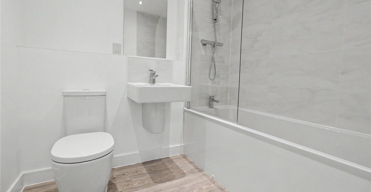2 bedroom property to rent in Alkerden | Robinson Michael & Jackson